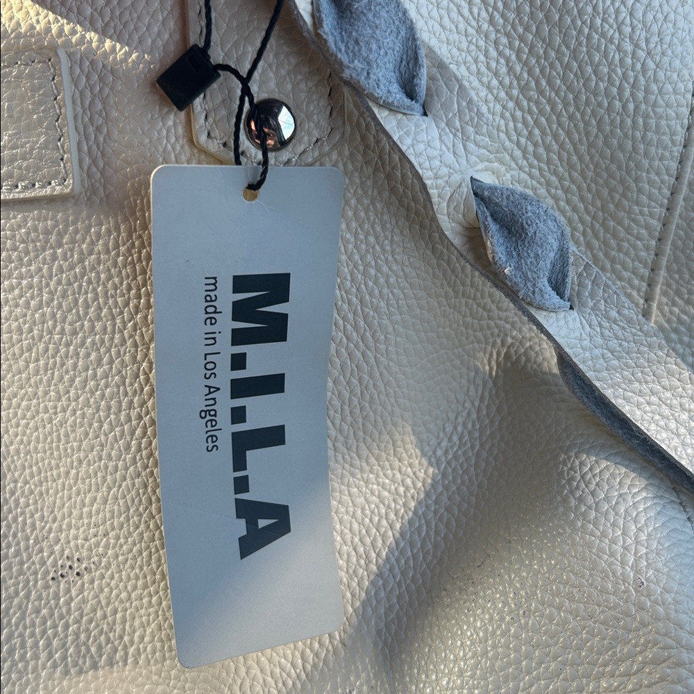 🆕 M.I.L.A made in Los Angeles Ivory Soft Sleek LeatherTote Bag - Picture 7 of 8